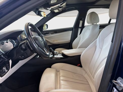 Used 2018 BMW 530i w/ Premium Package RWD image 8