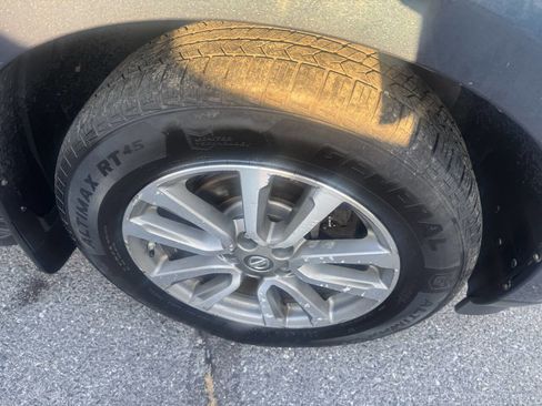 Used 2015 Nissan Pathfinder SV w/ Cargo Package image 38