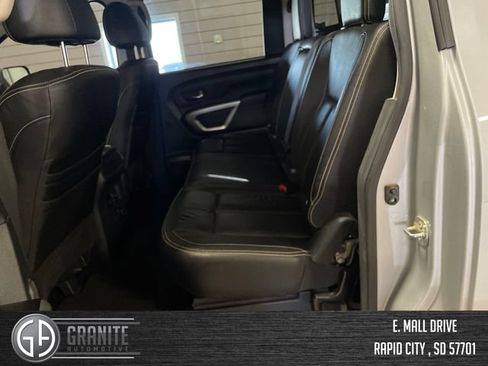 Used 2018 Nissan Titan PRO-4X w/ Pro-4x Convenience Package AWD/4WD image 27