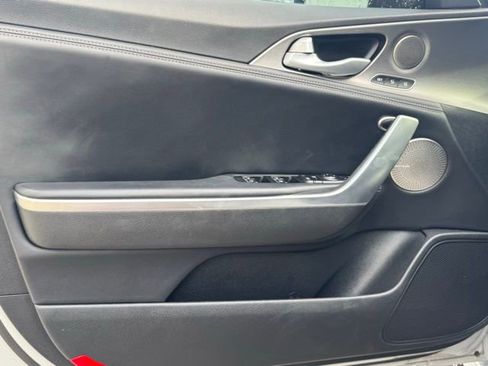 Used 2021 Kia Stinger GT2 image 15