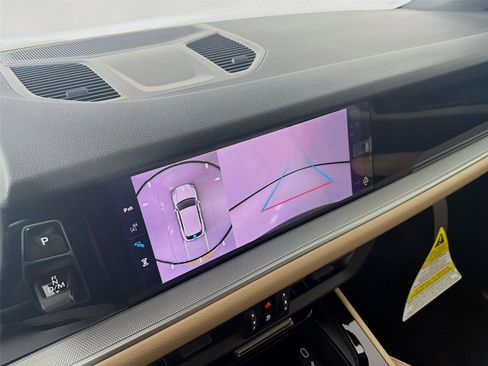 New 2026 Porsche Cayenne image 17