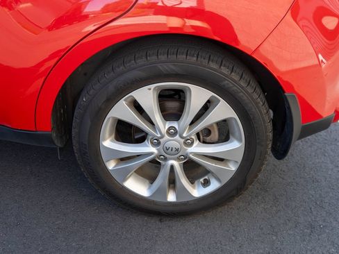 Used 2016 Kia Soul ! w/ Premium Package FWD image 28