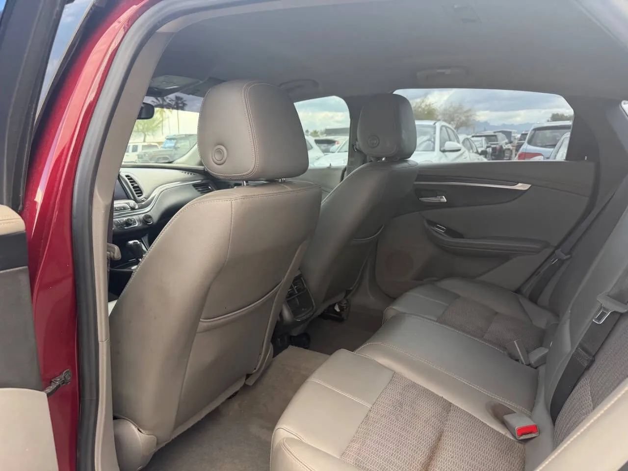 Used 2017 Chevrolet Impala LT w/ Convenience Package FWD image 27