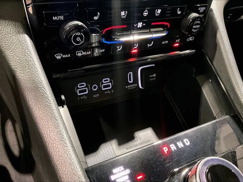 Used 2023 Jeep Grand Cherokee 4WD 4xe w/ Luxury Tech Group II image 29