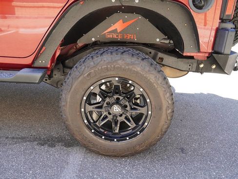 Used 2013 Jeep Wrangler Unlimited Sahara w/ Connectivity Group AWD/4WD image 20