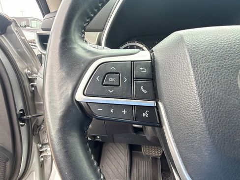 Used 2022 Toyota Highlander XLE FWD image 30