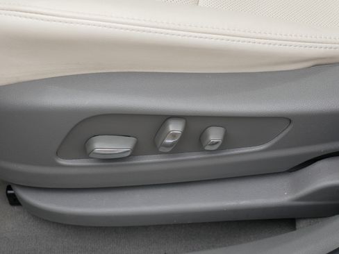 Used 2024 Cadillac XT6 Premium Luxury w/ LPO, Floor Liner Package AWD/4WD image 18