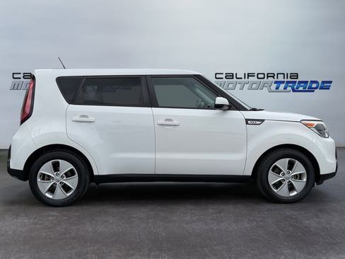Used 2016 Kia Soul image 4
