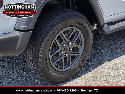 Used 2025 Jeep Wrangler Sport S AWD/4WD image 8