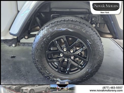 Used 2022 Jeep Gladiator Sport AWD/4WD image 6