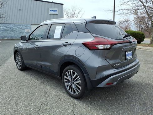 Used 2024 Nissan Kicks SV FWD image 12