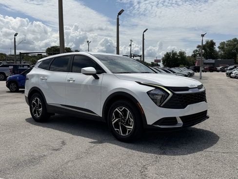 Certified 2023 Kia Sportage LX FWD image 2