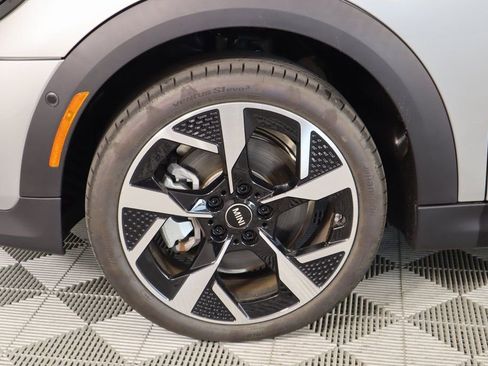 New 2025 MINI Cooper S image 18