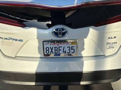Used 2021 Toyota Prius Prime XLE image 8
