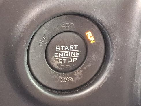 Used 2023 Jeep Wrangler Unlimited Rubicon image 26