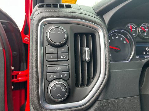 Used 2020 Chevrolet Silverado 1500 LT w/ Trailering Package image 27