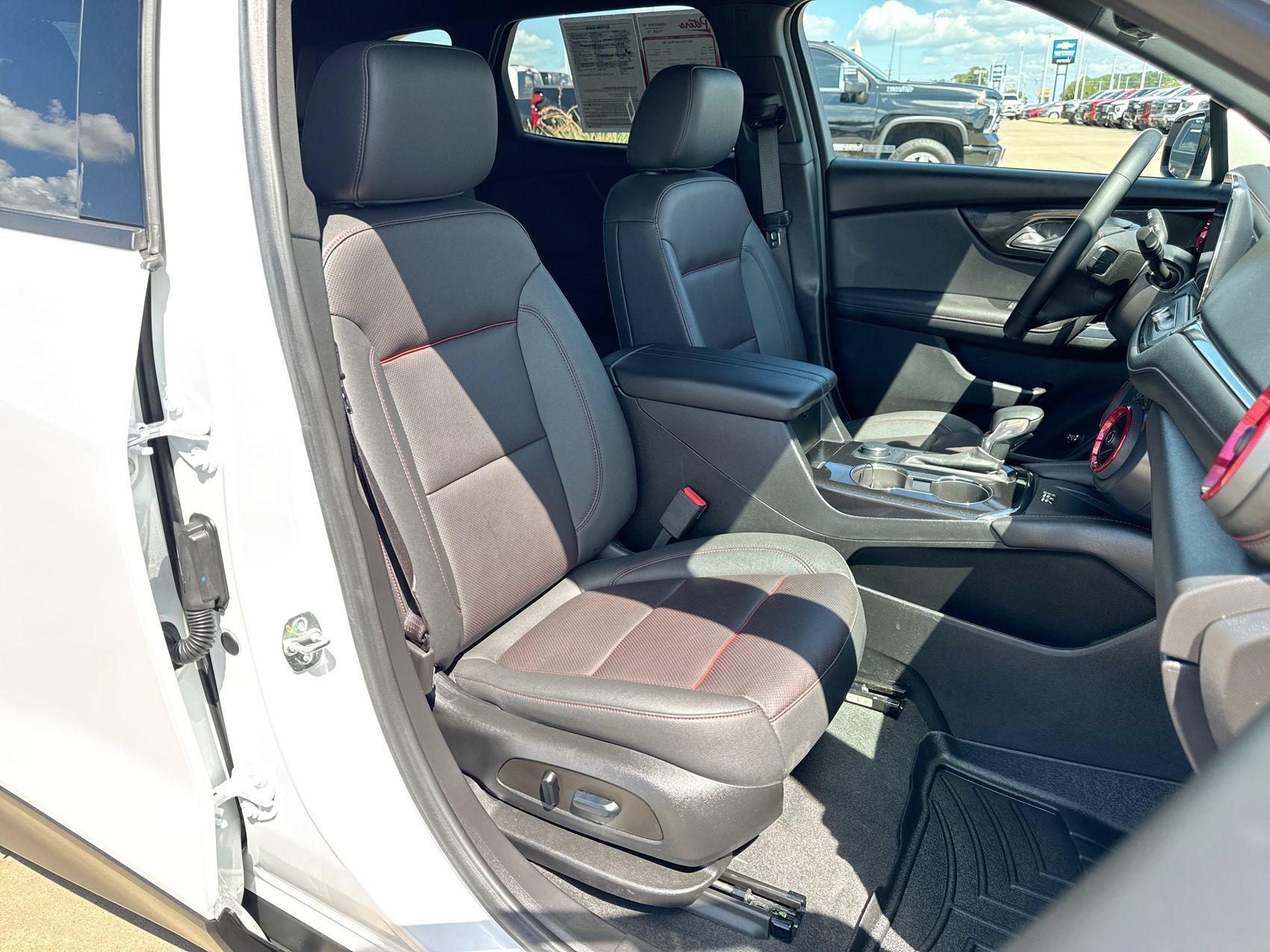 Used 2023 Chevrolet Blazer RS w/ Driver Confidence II Package FWD image 24