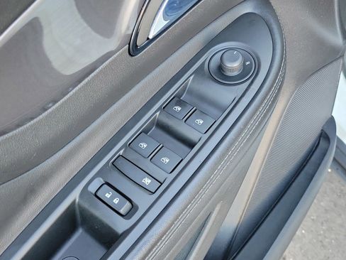 Used 2022 Buick Encore Preferred w/ Safety Package image 14