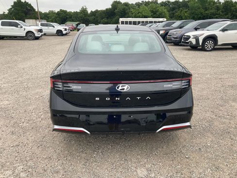 Used 2025 Hyundai Sonata SEL FWD image 6