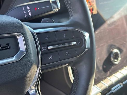 Certified 2025 GMC Yukon Denali AWD/4WD image 33