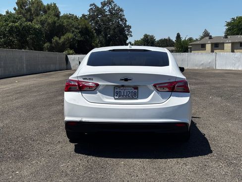 Used 2022 Chevrolet Malibu LT FWD image 4