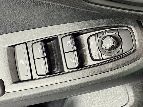 Certified 2025 Subaru Crosstrek 2.5i Sport w/ Crosstrek Mirror Package image 24