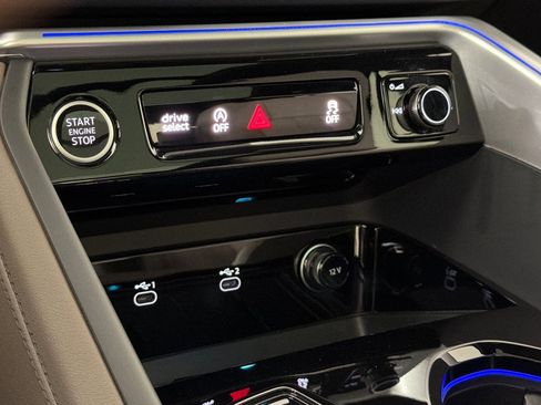 Used 2025 Audi Q5 Premium Plus w/ Premium Plus image 20