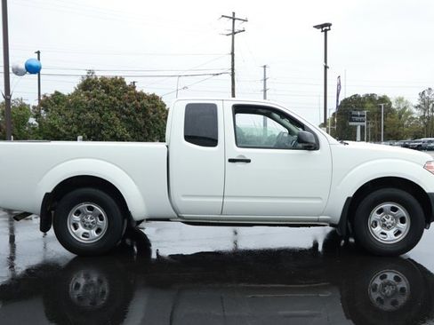 Used 2020 Nissan Frontier S image 4
