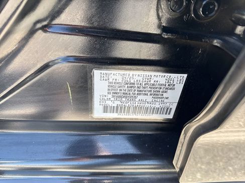 Used 2025 Nissan Sentra SV FWD image 25