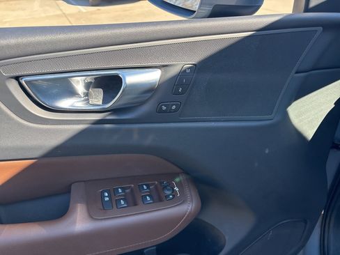 Used 2023 Volvo XC60 T8 Plus w/ Protection Package Premier image 15