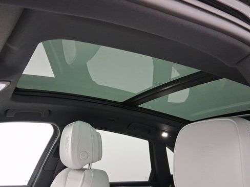 New 2026 Porsche Macan image 14