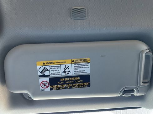 Used 2025 Toyota RAV4 XLE image 27