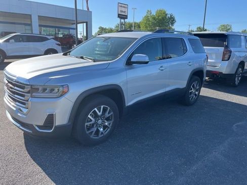 Used 2020 GMC Acadia SLE w/ Driver Convenience Package FWD image 2