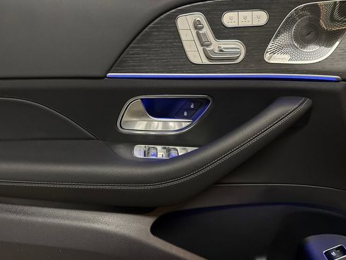 New 2026 Mercedes-Benz GLS 580 4MATIC image 13