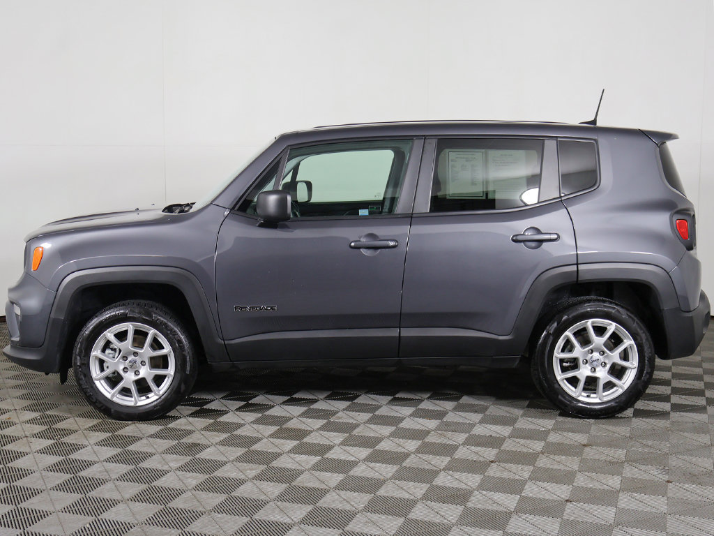 Used 2023 Jeep Renegade Latitude AWD/4WD image 16