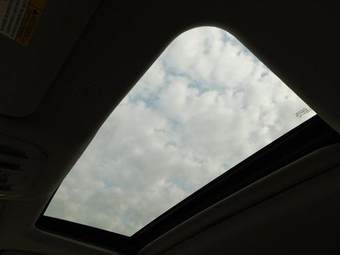 Used 2021 Toyota Highlander Limited image 26