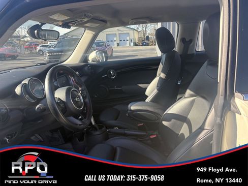 Used 2019 MINI Cooper S w/ Signature Upholstery Package image 12
