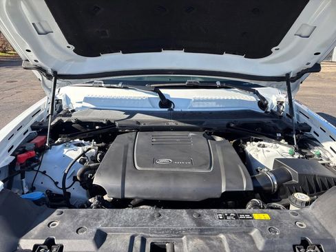 Used 2023 Land Rover Defender 110 S image 25