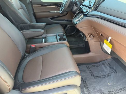 New 2026 Honda Odyssey Elite image 14