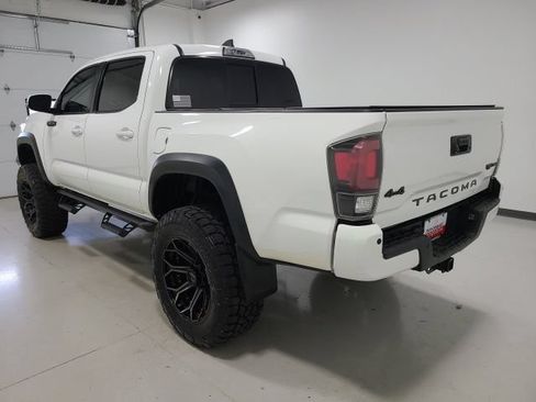 Used 2018 Toyota Tacoma TRD Pro AWD/4WD image 5