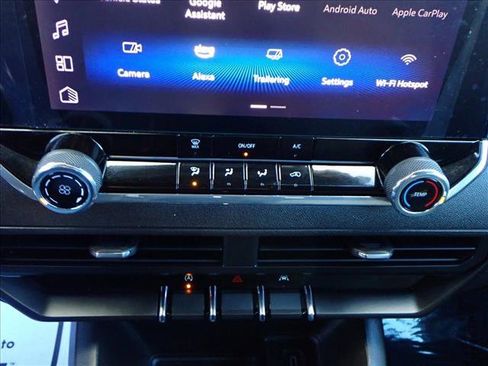 Used 2024 Chevrolet Colorado W/T image 16