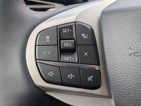 New 2026 Ford Explorer Active w/ Active Comfort Package image 24