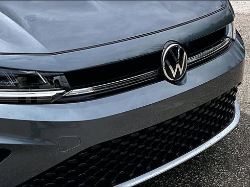 Used 2026 Volkswagen Jetta SE w/ Black Wheel Package FWD image 11