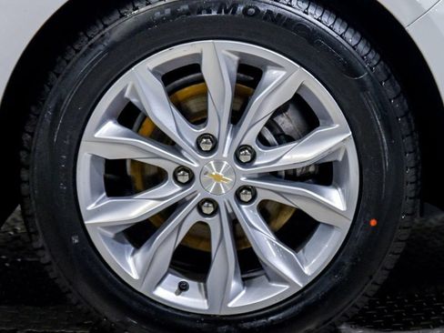 Used 2023 Chevrolet Malibu LT FWD image 14
