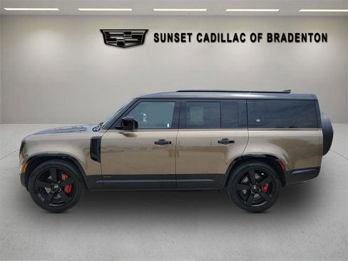 Used 2024 Land Rover Defender 130 X AWD/4WD image 7