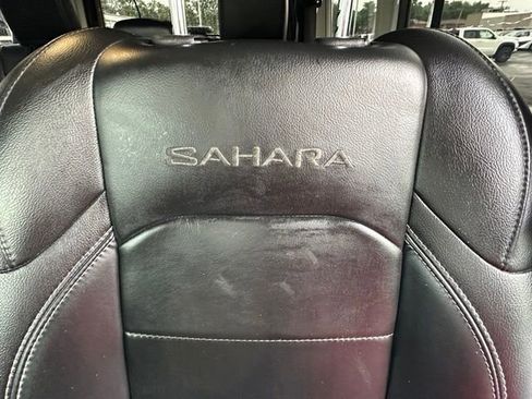 Used 2021 Jeep Wrangler Unlimited Sahara AWD/4WD image 30