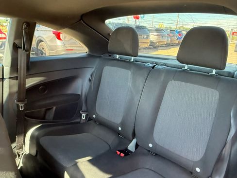 Used 2014 Volkswagen Beetle 2.5 FWD image 18