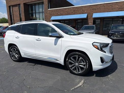 Used 2019 GMC Terrain Denali AWD/4WD image 1