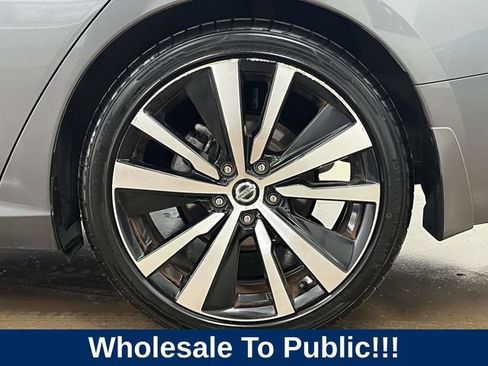 Used 2019 Nissan Altima 2.5 SR w/ SR Premium Package FWD image 12