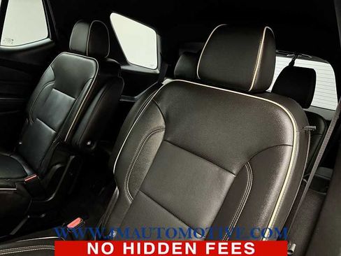 Used 2022 Chevrolet Traverse Premier AWD/4WD image 16